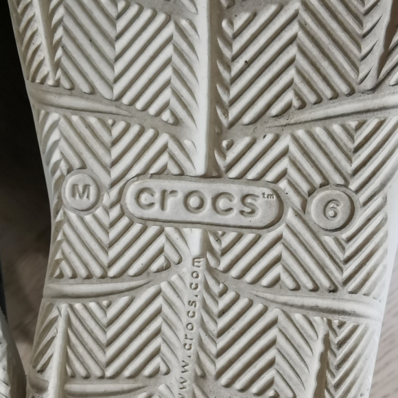 Crocs Slip On Sandals - Picture 11 of 13